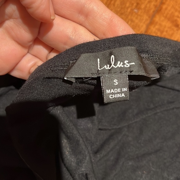 LULU'S Turn of Events Black Reversible Long Sleeves 
Crop Size S - Picture 11 of 12